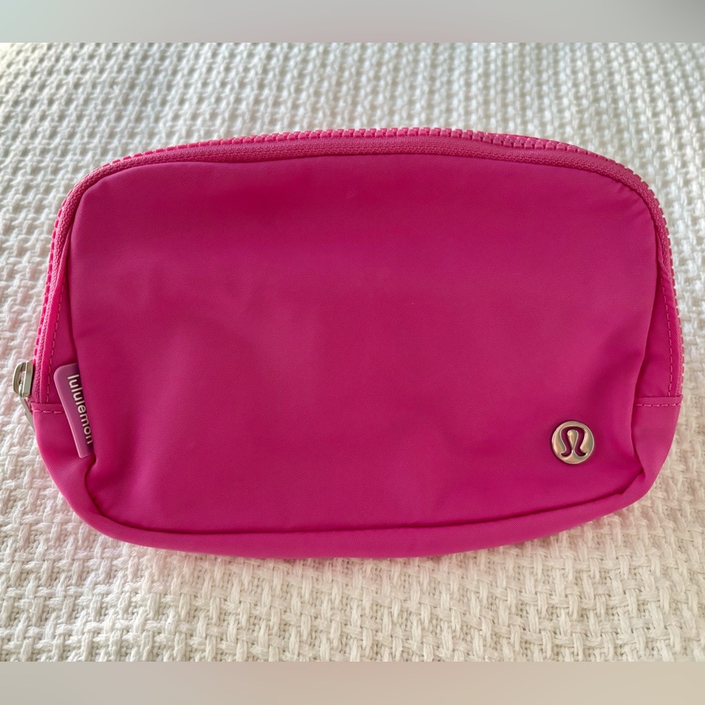 Lululemon Everywhere Belt Bag 1L